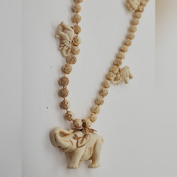 Retro Boho Resin Beaded Elephant and carved roses Necklace. - Picture 6 of 11